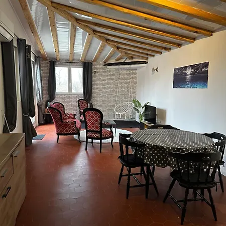 2 Apartment *